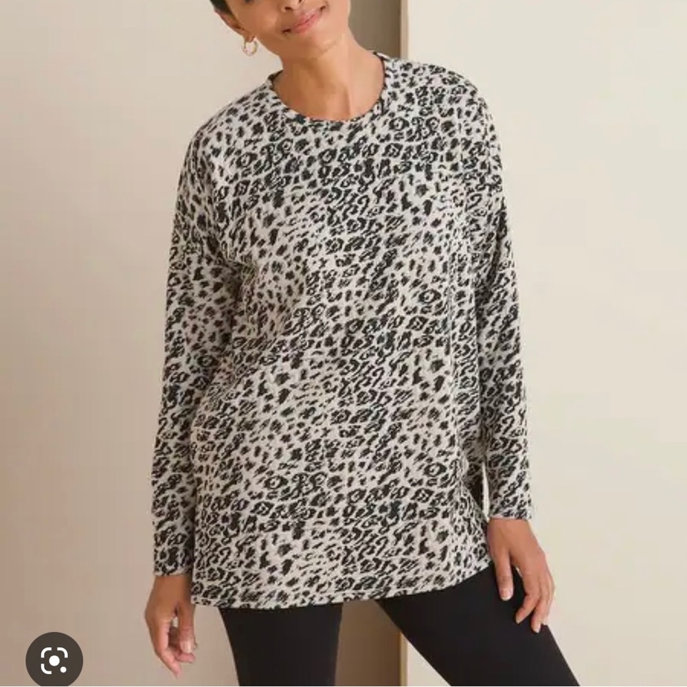 Chicos Animal Print Tunic Top Size 0 S Office Casual Classic Neutral Travel